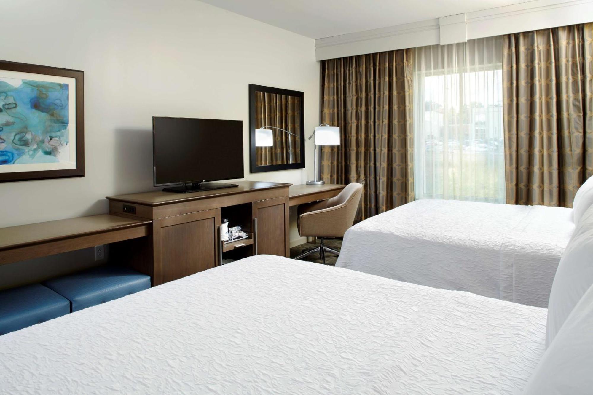 Hampton Inn & Suites Pittsburgh Airport South/Settlers Ridge Robinson Township Екстериор снимка