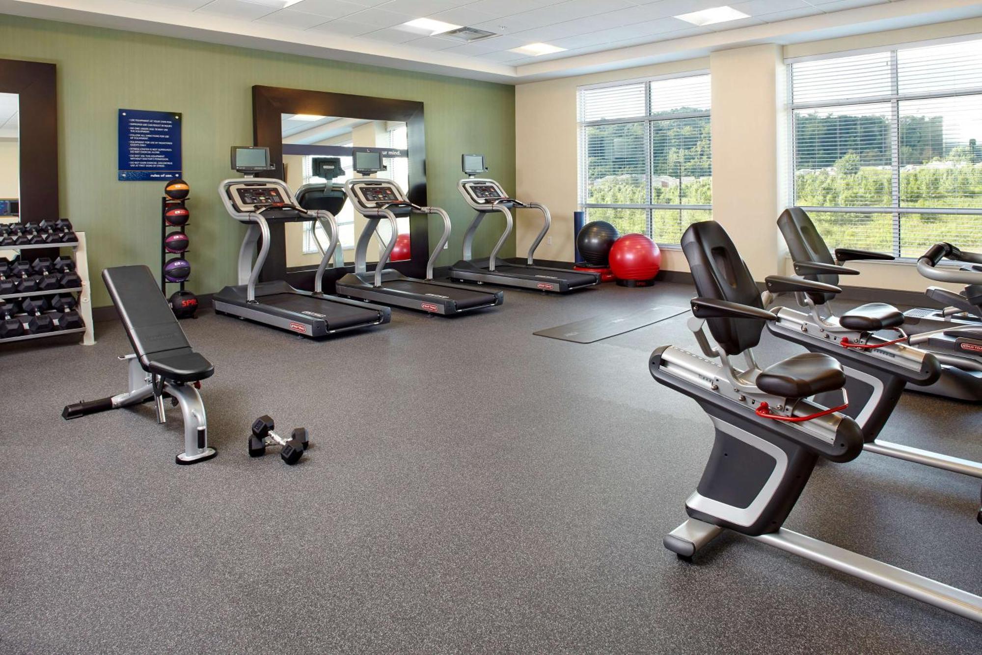Hampton Inn & Suites Pittsburgh Airport South/Settlers Ridge Robinson Township Екстериор снимка